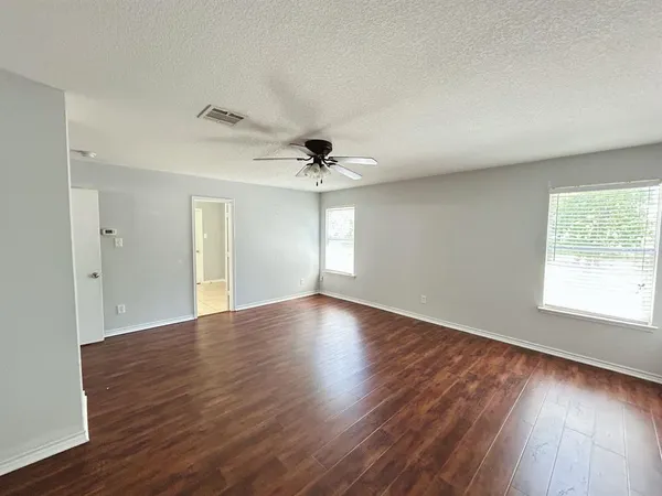 $2,800 | 8008 Hidden Oaks Drive, Fort Worth, TX 76120