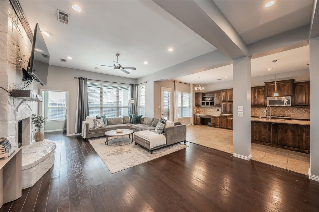 1020 Longhill Way Forney, TX 75126 - Photo 7 of 39