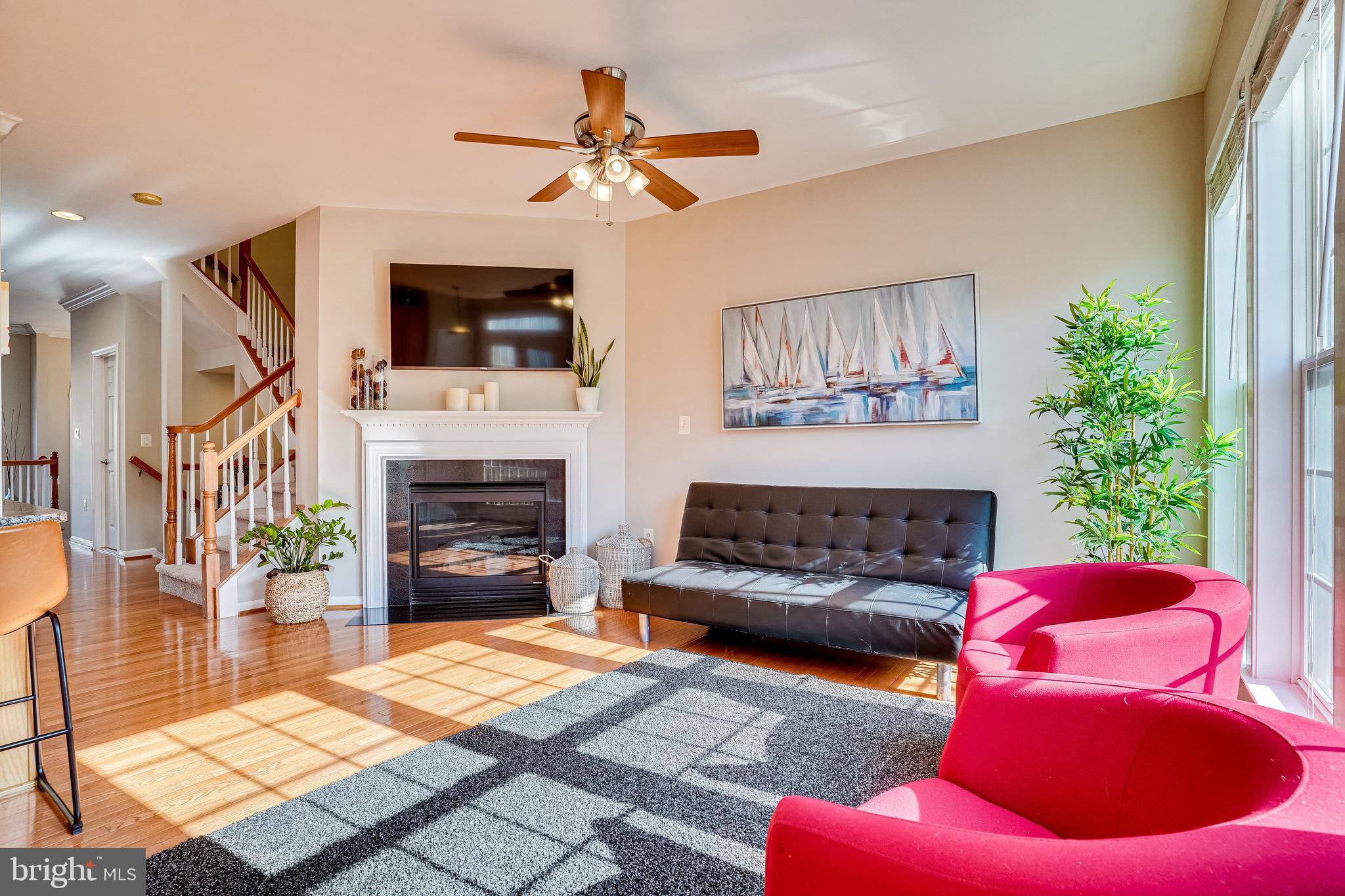 9138 Furey Road Lorton, VA 22079 - Photo 15 of 58 Sunny Space for Relaxing