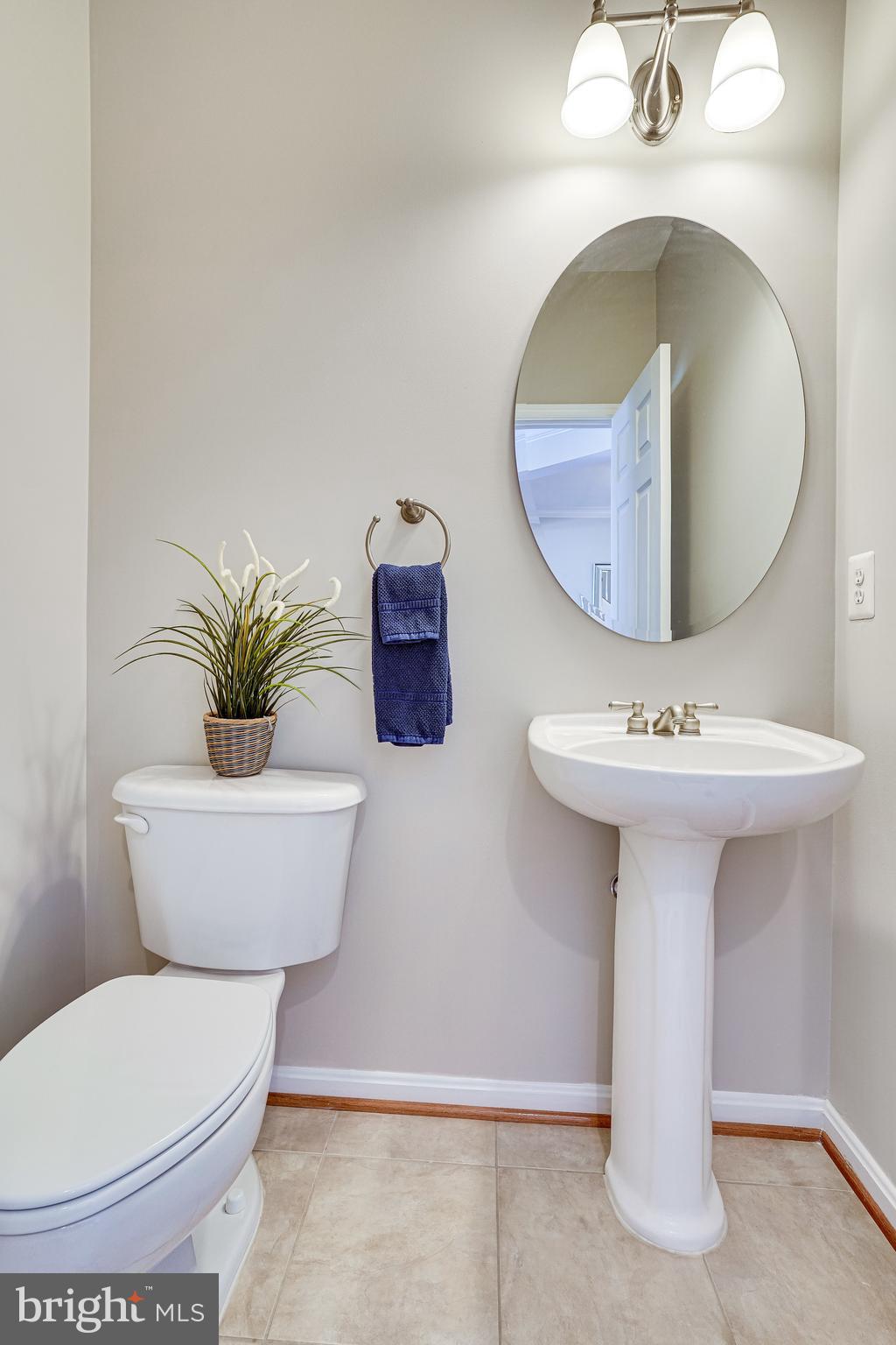 9138 Furey Road Lorton, VA 22079 - Photo 7 of 58 Main Level Half Bath