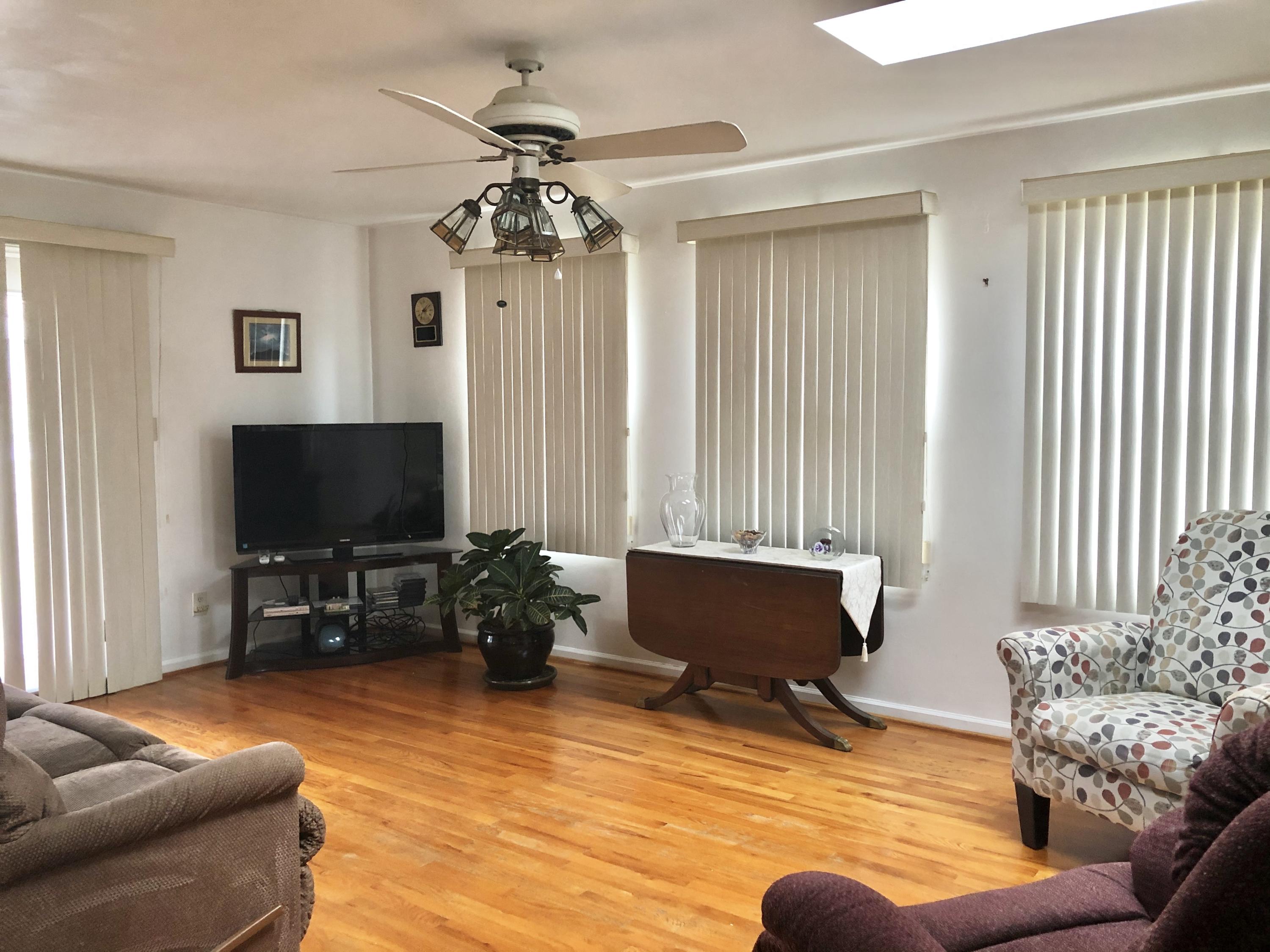 502 Water Oak Road Roanoke, VA 24019 - Photo 2 of 31 B0AA43E9-8976-4197-9424-49CB48D6ADA9