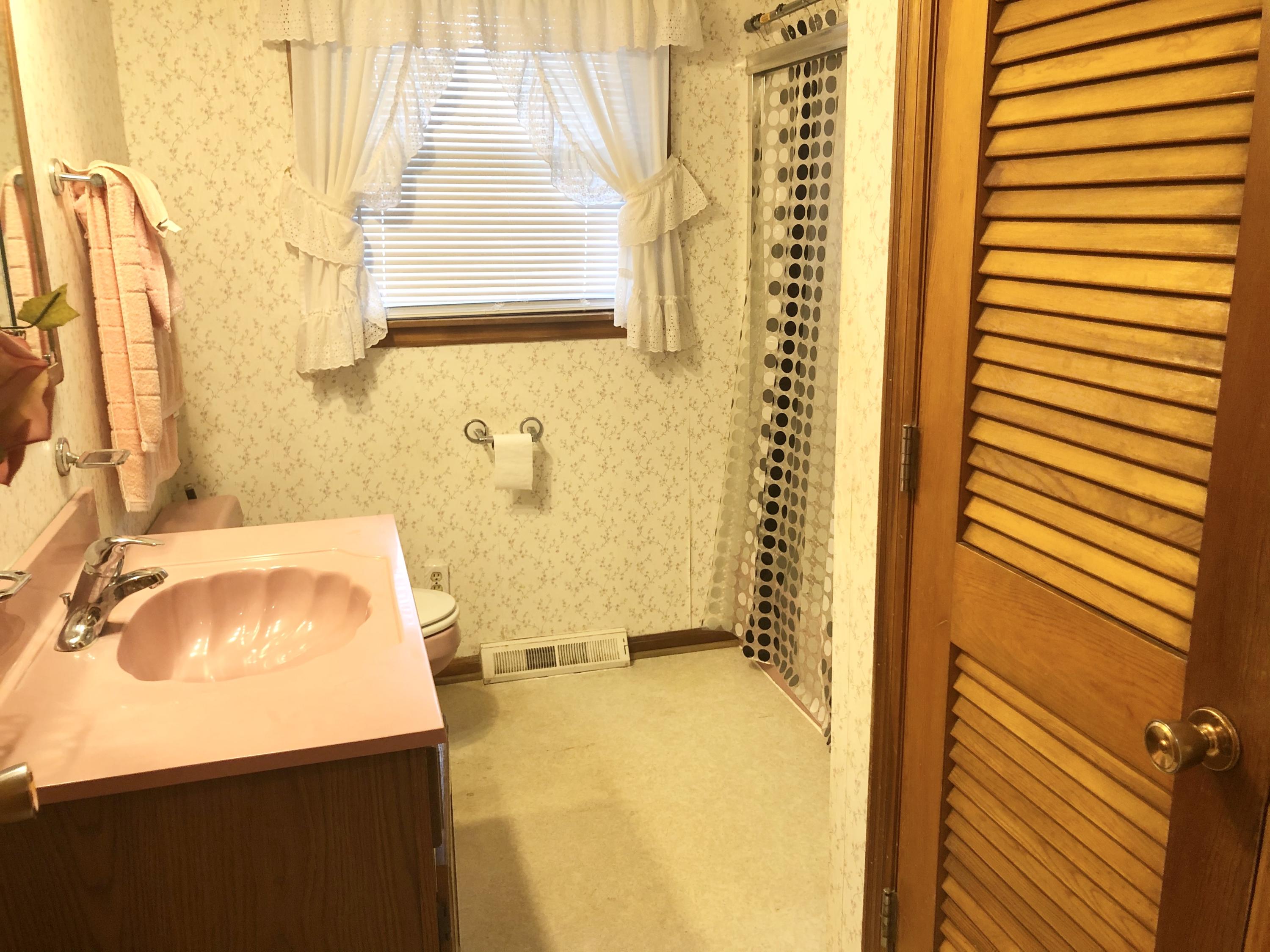 502 Water Oak Road Roanoke, VA 24019 - Photo 13 of 31 630FB7CD-1BEE-4843-A133-1F4CAB8776A1