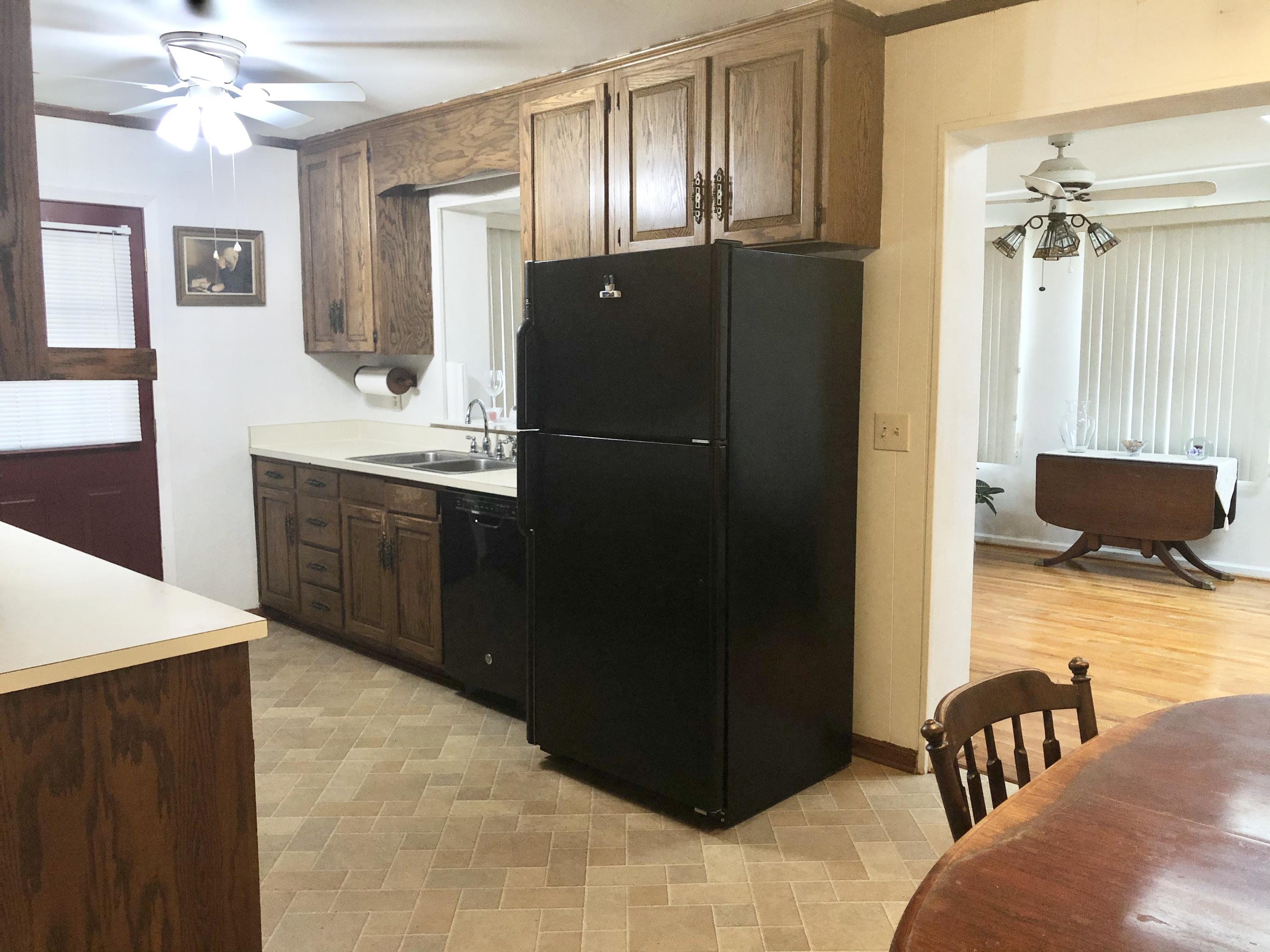 502 Water Oak Road Roanoke, VA 24019 - Photo 8 of 31 A6E0144A-1ECB-4A2D-AF91-111FB2B1C0C6