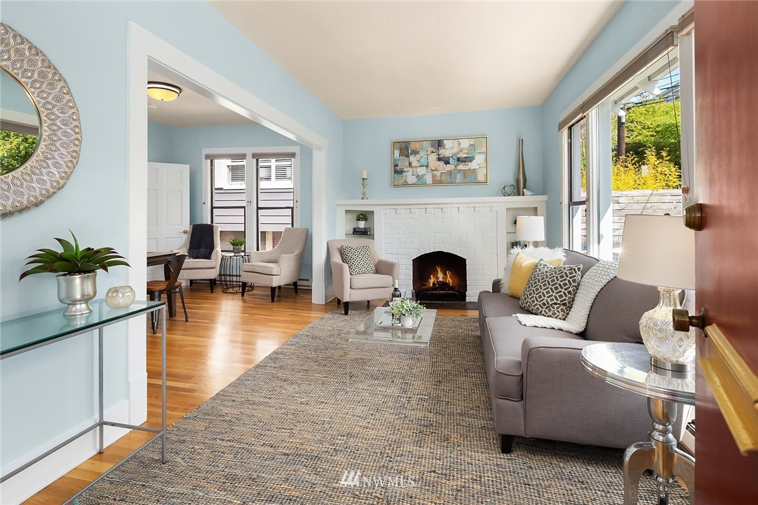 918 West Howe Street Seattle, WA 98119 - Photo 4 of 20 Gallery Image 4