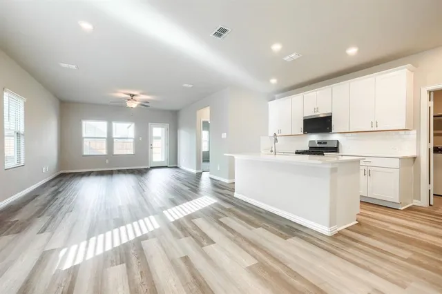 $2,350 | 620 Hemingway Lane, Lowry Crossing, TX 75407