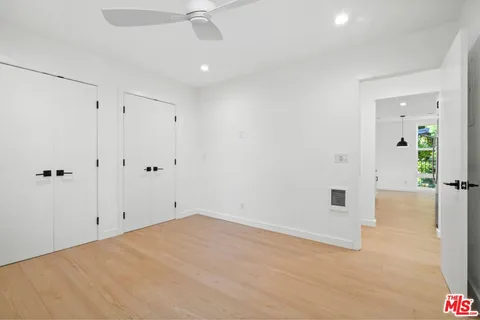 $899,000 | 23901 Civic Center Way, Unit 126, Malibu, CA 90265