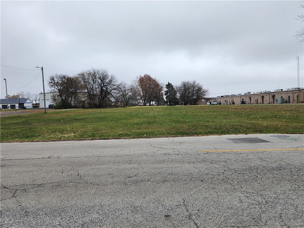 3198 North Charles Street Decatur, IL 62526 - Photo 3 of 10