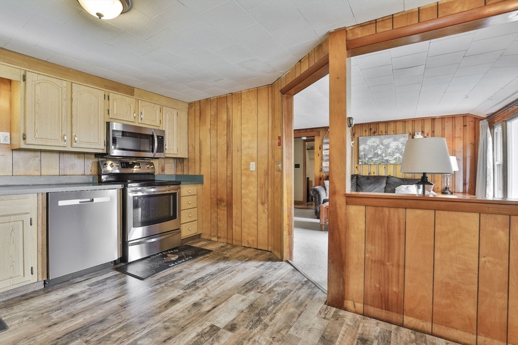 206 Snake Hill Road Ayer, MA 01432 - Photo 16 of 32 Gallery Image 16