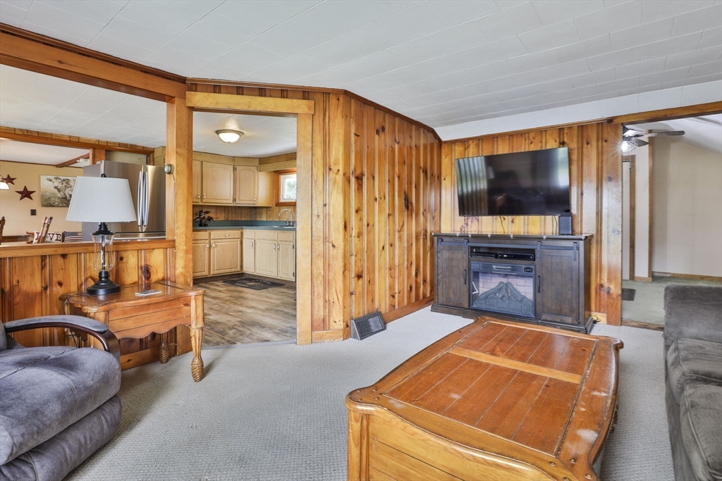 206 Snake Hill Road Ayer, MA 01432 - Photo 18 of 32 Gallery Image 18