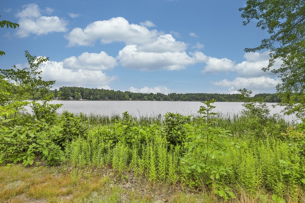 206 Snake Hill Road Ayer, MA 01432 - Photo 4 of 32 Gallery Image 4
