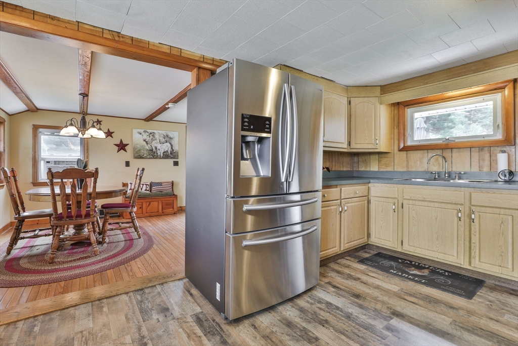 206 Snake Hill Road Ayer, MA 01432 - Photo 7 of 32 Gallery Image 7