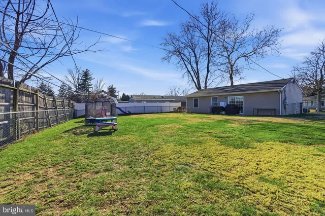 $2,750 | 62 Oldbrook Road, Levittown, PA 19057