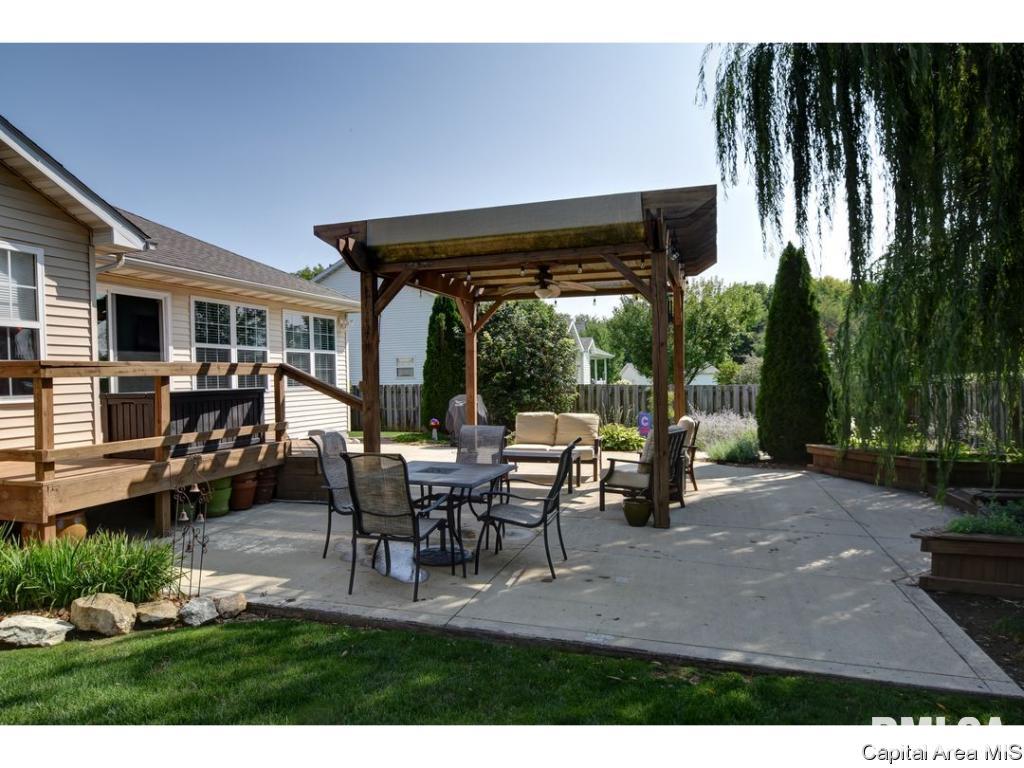 1824 MayField Road Chatham, IL 62629 - Photo 32 of 36 Gallery Image 32