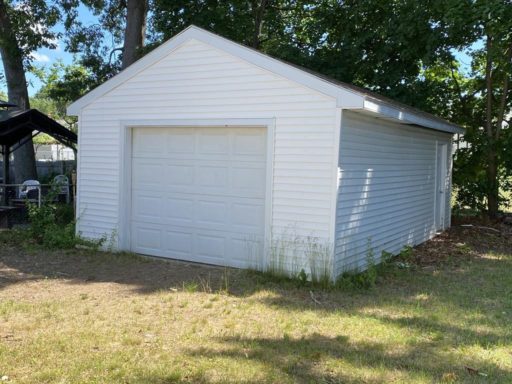 111 Lucerne Road Springfield, MA 01119 - Photo 3 of 6