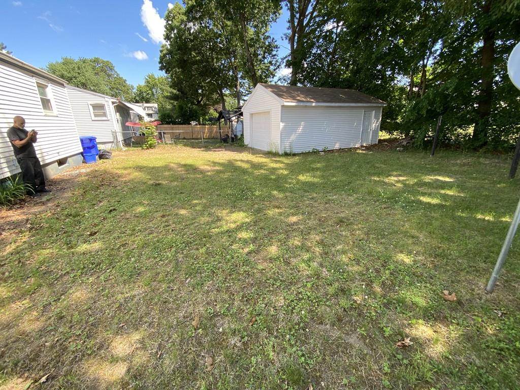 111 Lucerne Road Springfield, MA 01119 - Photo 4 of 6