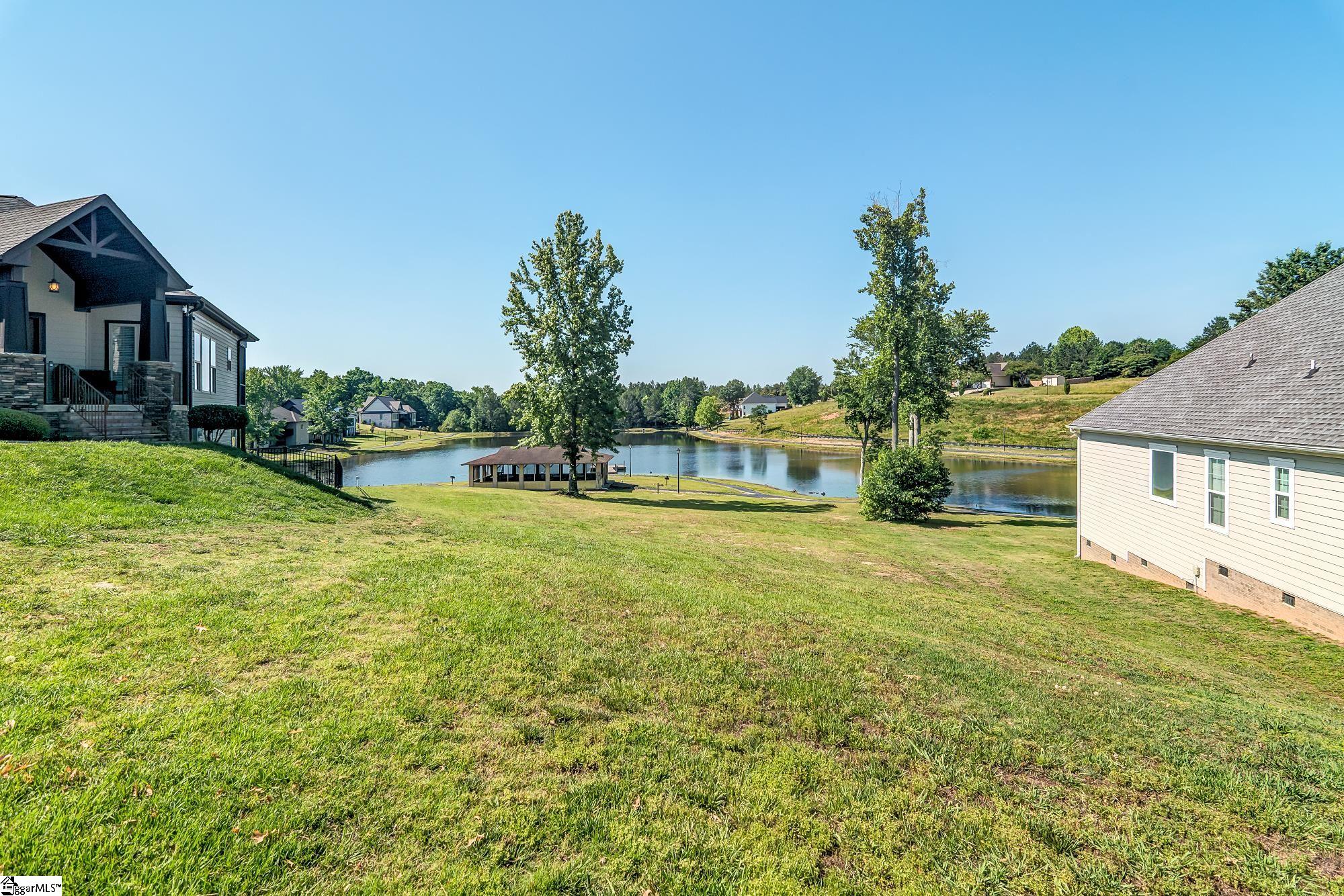 424 Congaree Road Roebuck, SC 29376 - Photo 2 of 20