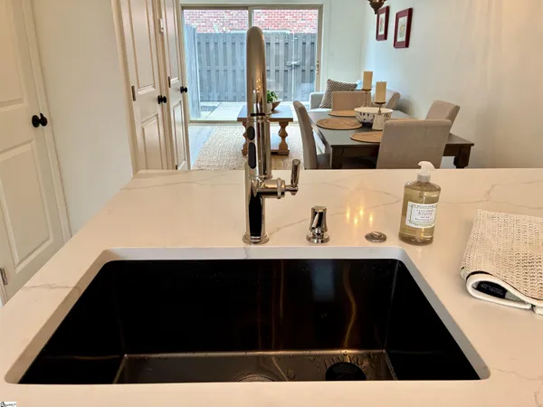 $167,900 | 2530 East North Street, Unit 9J, Greenville, SC 29615