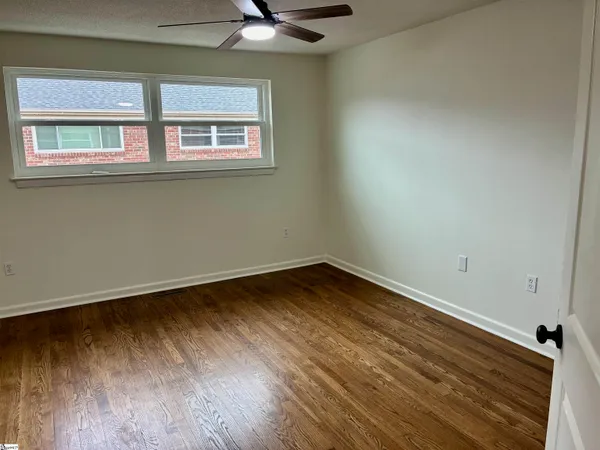 $167,900 | 2530 East North Street, Unit 9J, Greenville, SC 29615