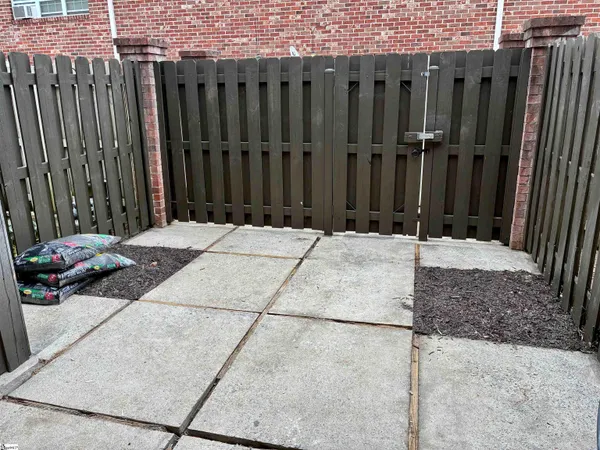 $167,900 | 2530 East North Street, Unit 9J, Greenville, SC 29615