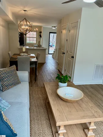 $167,900 | 2530 East North Street, Unit 9J, Greenville, SC 29615