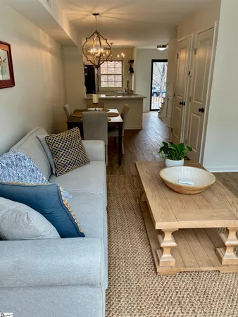 $167,900 | 2530 East North Street, Unit 9J, Greenville, SC 29615