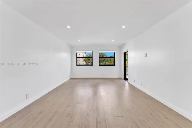 $2,050 | 8160 Geneva Court, Unit 317, Doral, FL 33166