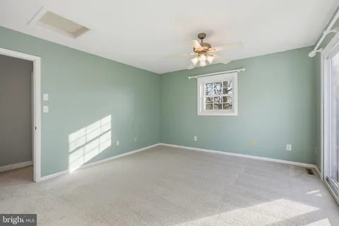 $285,000 | 159 East Green Valley Circle, Newark, DE 19711