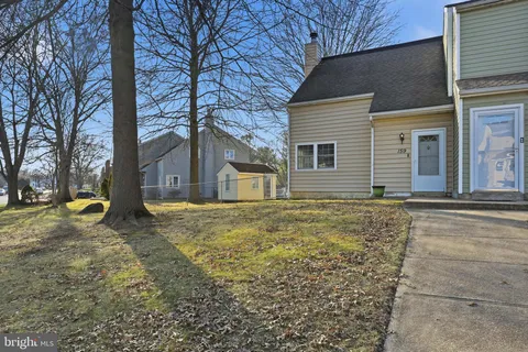 $285,000 | 159 East Green Valley Circle, Newark, DE 19711