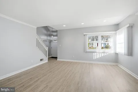 $285,000 | 159 East Green Valley Circle, Newark, DE 19711