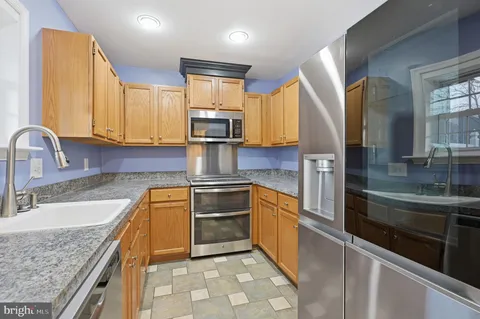 $285,000 | 159 East Green Valley Circle, Newark, DE 19711