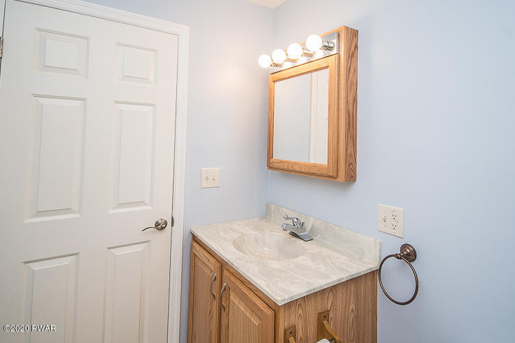 145 Rockway Road Lake Ariel, PA 18436 - Photo 8 of 38