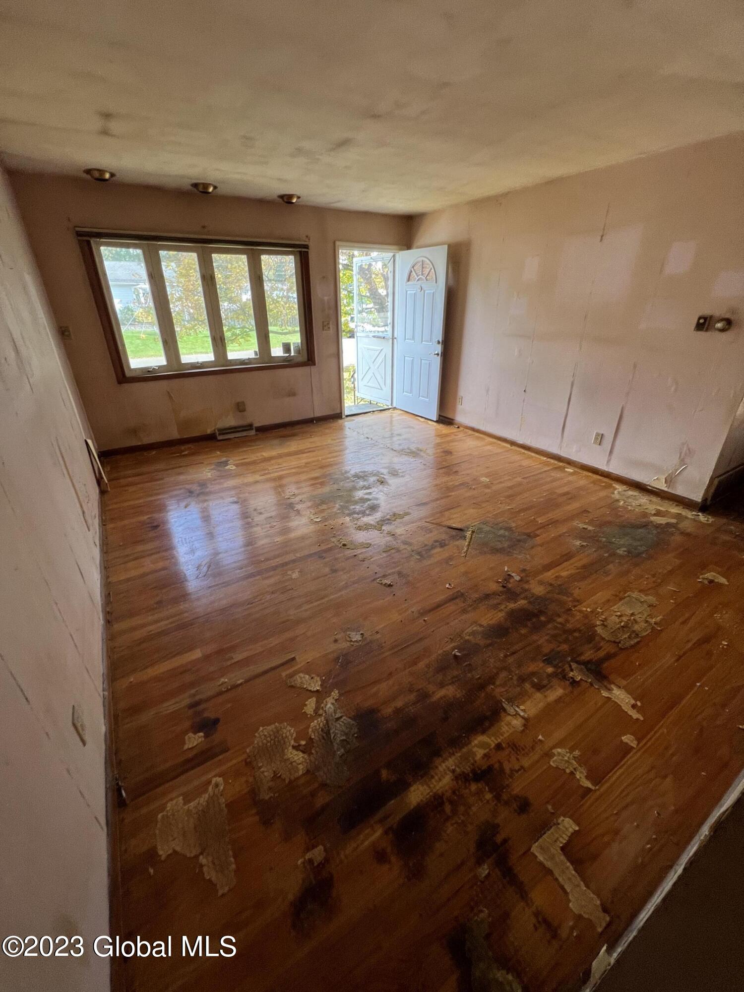 2 Crestone Road Colonie, NY 12205 - Photo 23 of 23 living room