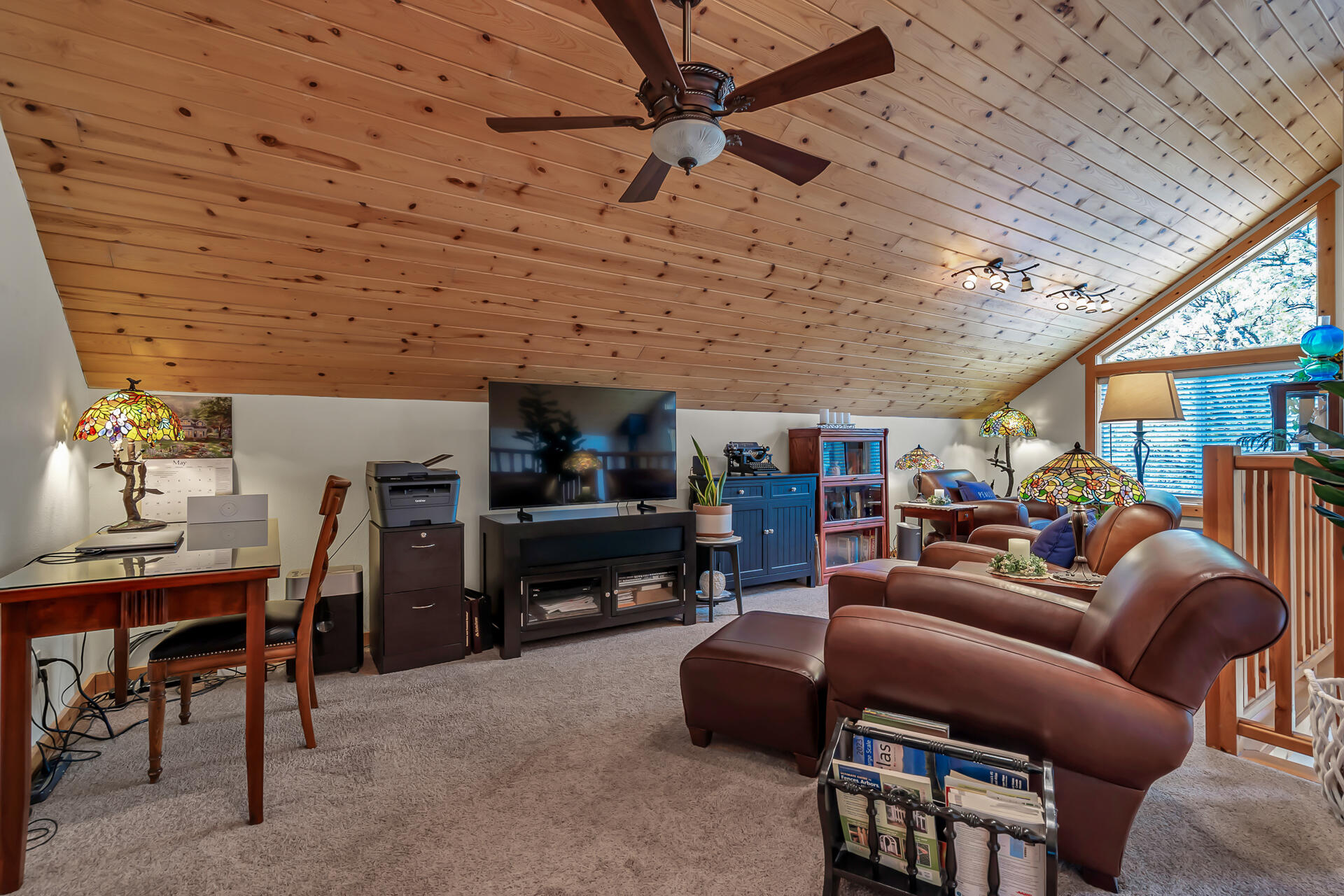 29101 Day Road McArthur, CA 96056 - Photo 25 of 48 a living room with furniture a ceiling fan and a rug