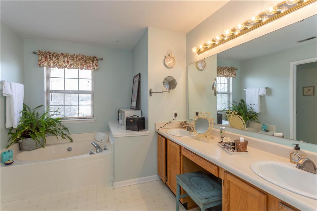 10301 Springridge Circle Fishers, IN 46037 - Photo 12 of 24 Gallery Image 12