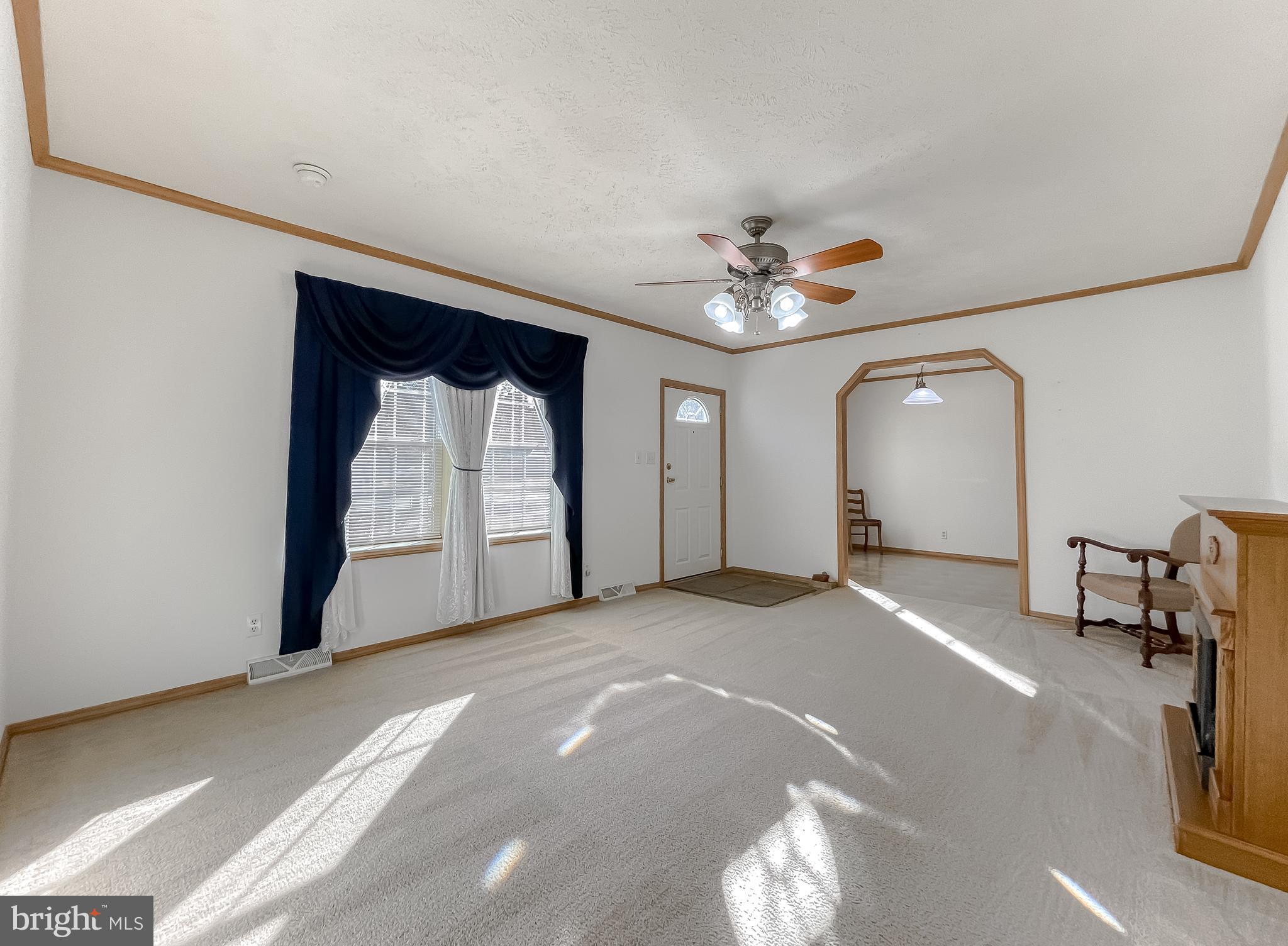 21221 Colton Point Road Avenue, MD 20609 - Photo 7 of 39 Living room at front entry