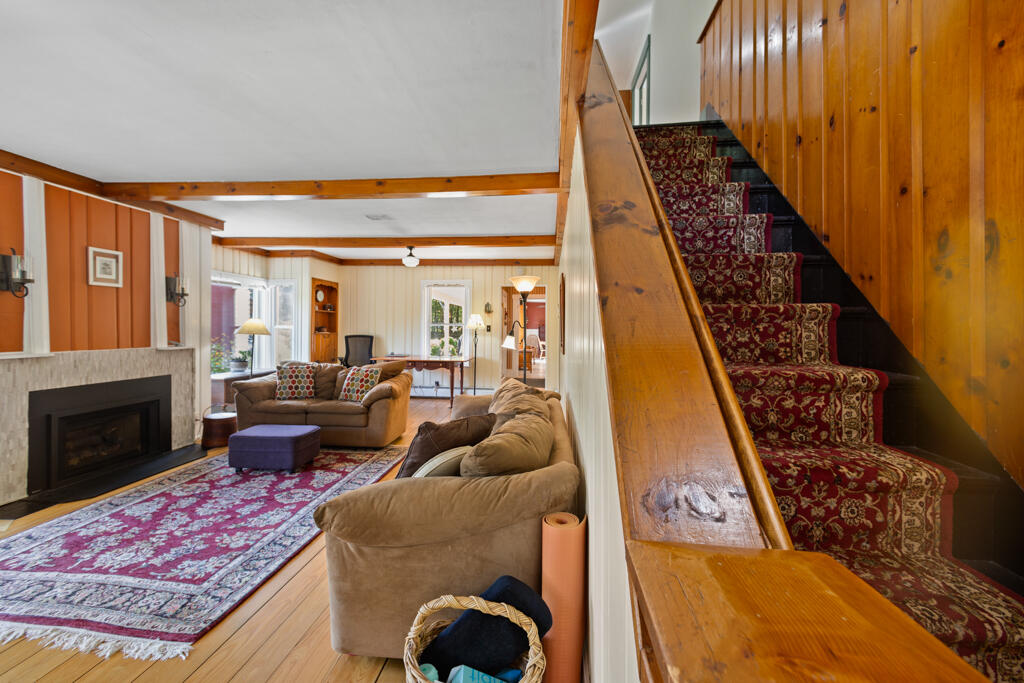 102 East Pond Road Oakland, ME 04963 - Photo 25 of 46 Stairway