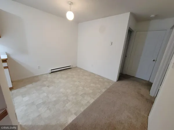 $1,050 | 530 Spring Street, Unit B1, Somerset, WI 54025