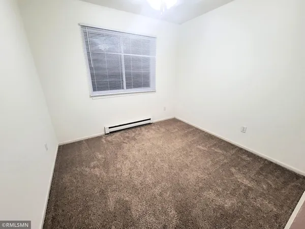 $1,050 | 530 Spring Street, Unit B1, Somerset, WI 54025