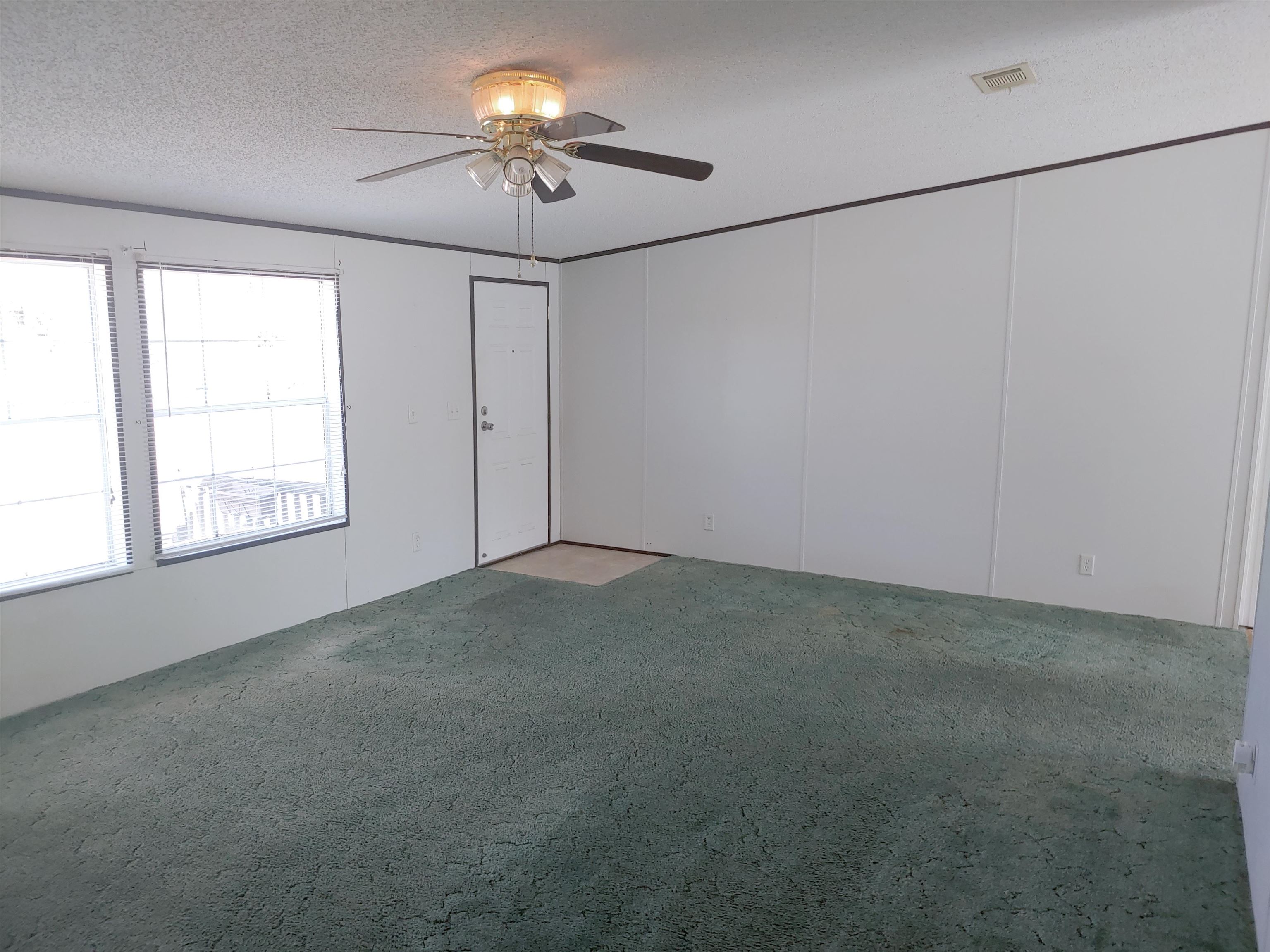5538 Banner Road Malone, FL 32445 - Photo 12 of 30
