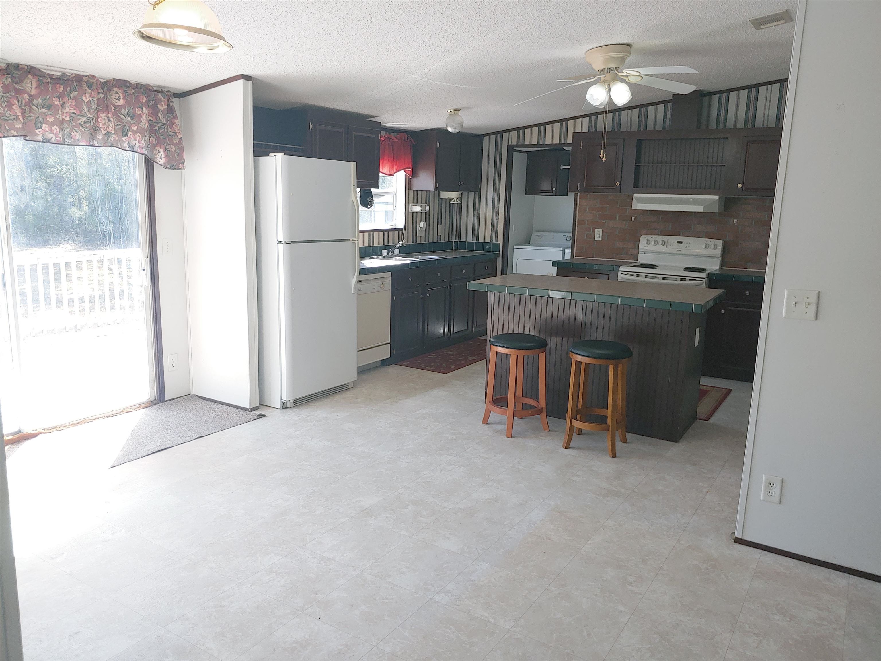 5538 Banner Road Malone, FL 32445 - Photo 5 of 30