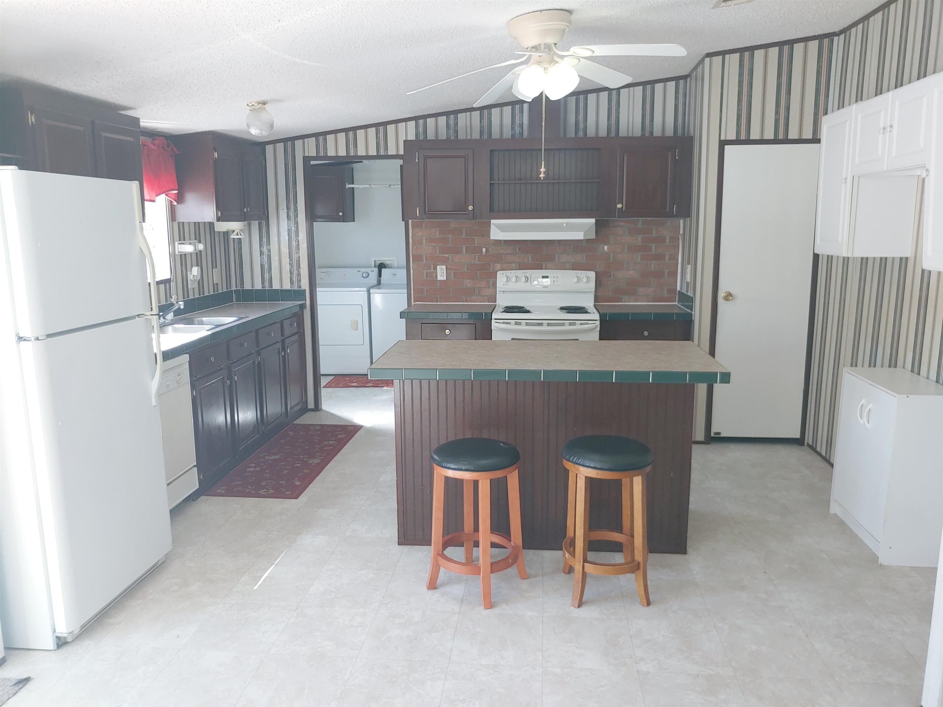 5538 Banner Road Malone, FL 32445 - Photo 6 of 30
