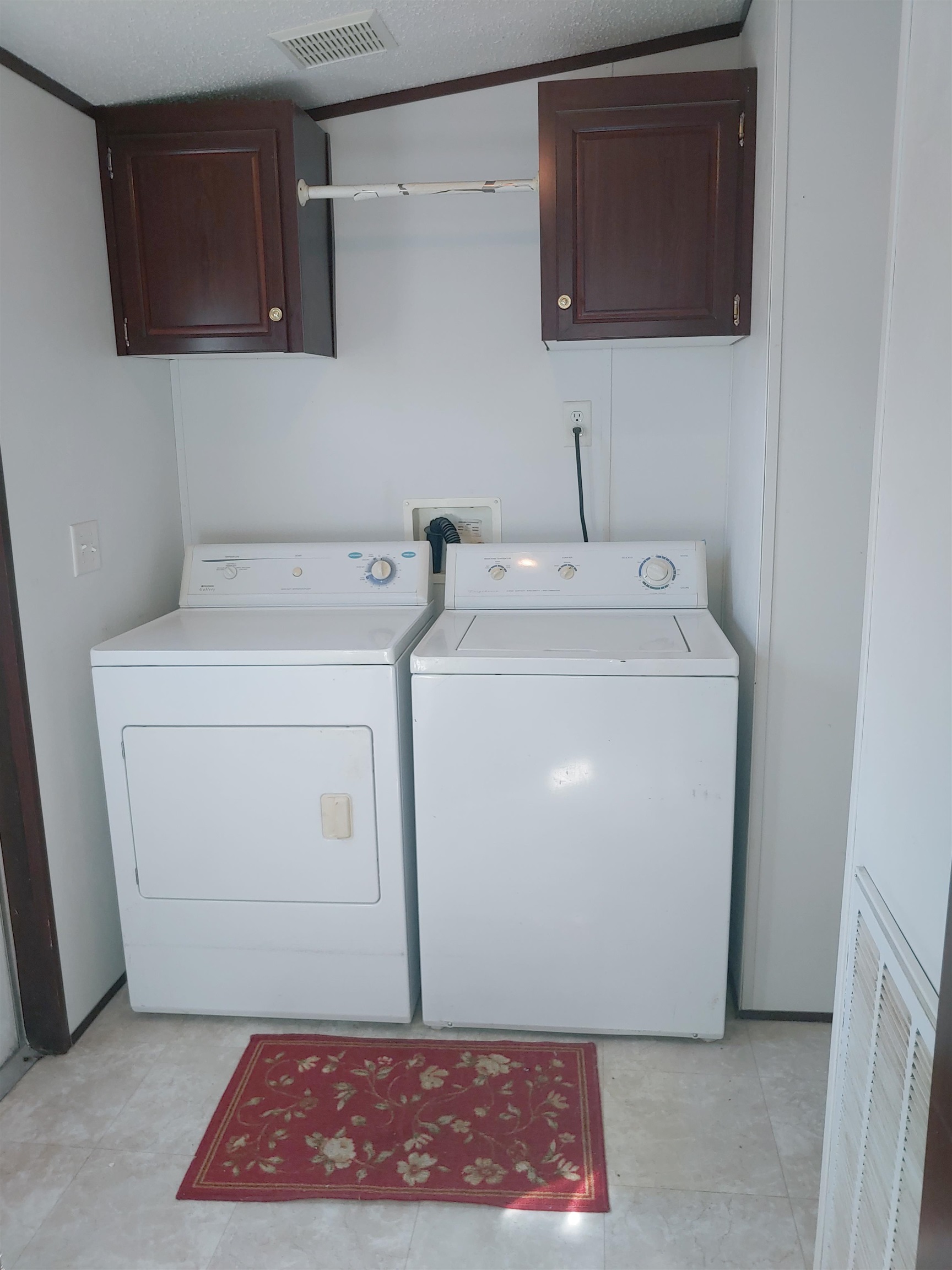 5538 Banner Road Malone, FL 32445 - Photo 8 of 30