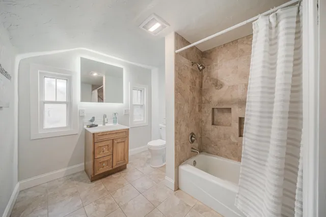 $209,000 | 88 North Clinton Avenue, Clintonville, WI 54929