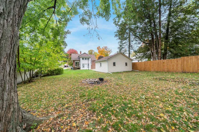 $209,000 | 88 North Clinton Avenue, Clintonville, WI 54929