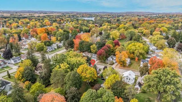 $209,000 | 88 North Clinton Avenue, Clintonville, WI 54929