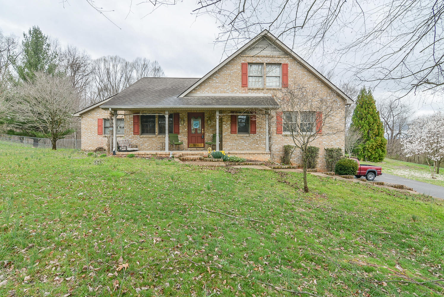 176 Harwood Road Gray, TN 37615 - Photo 1 of 47 176 Harwood front center