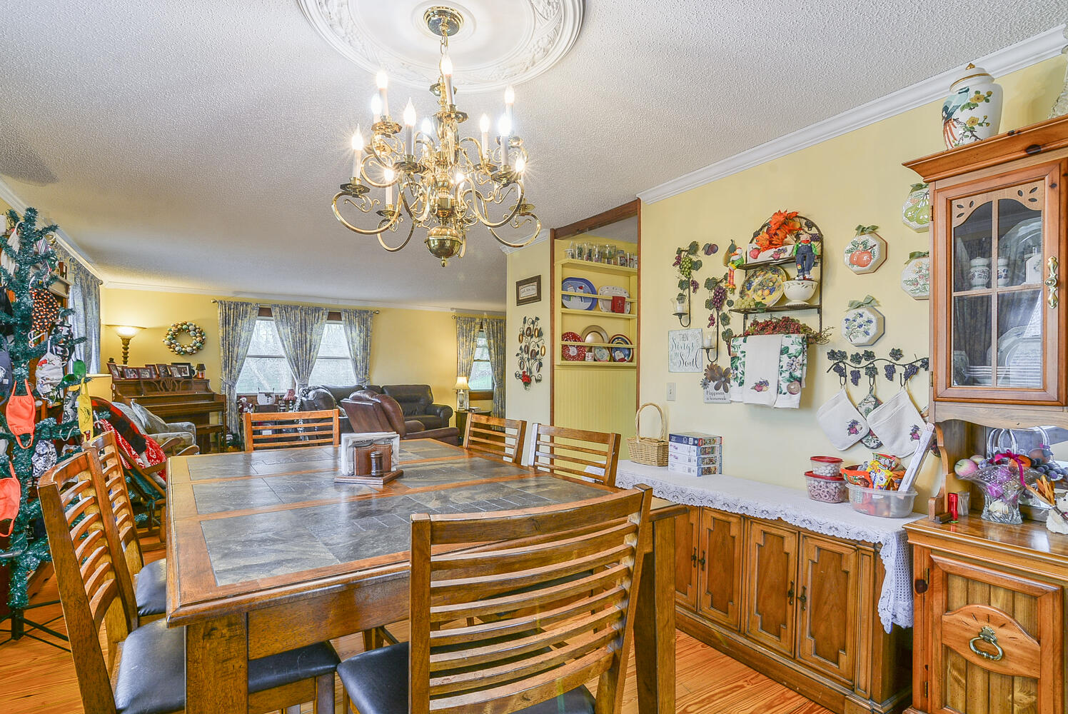 176 Harwood Road Gray, TN 37615 - Photo 13 of 47 176 Harwood dining 2