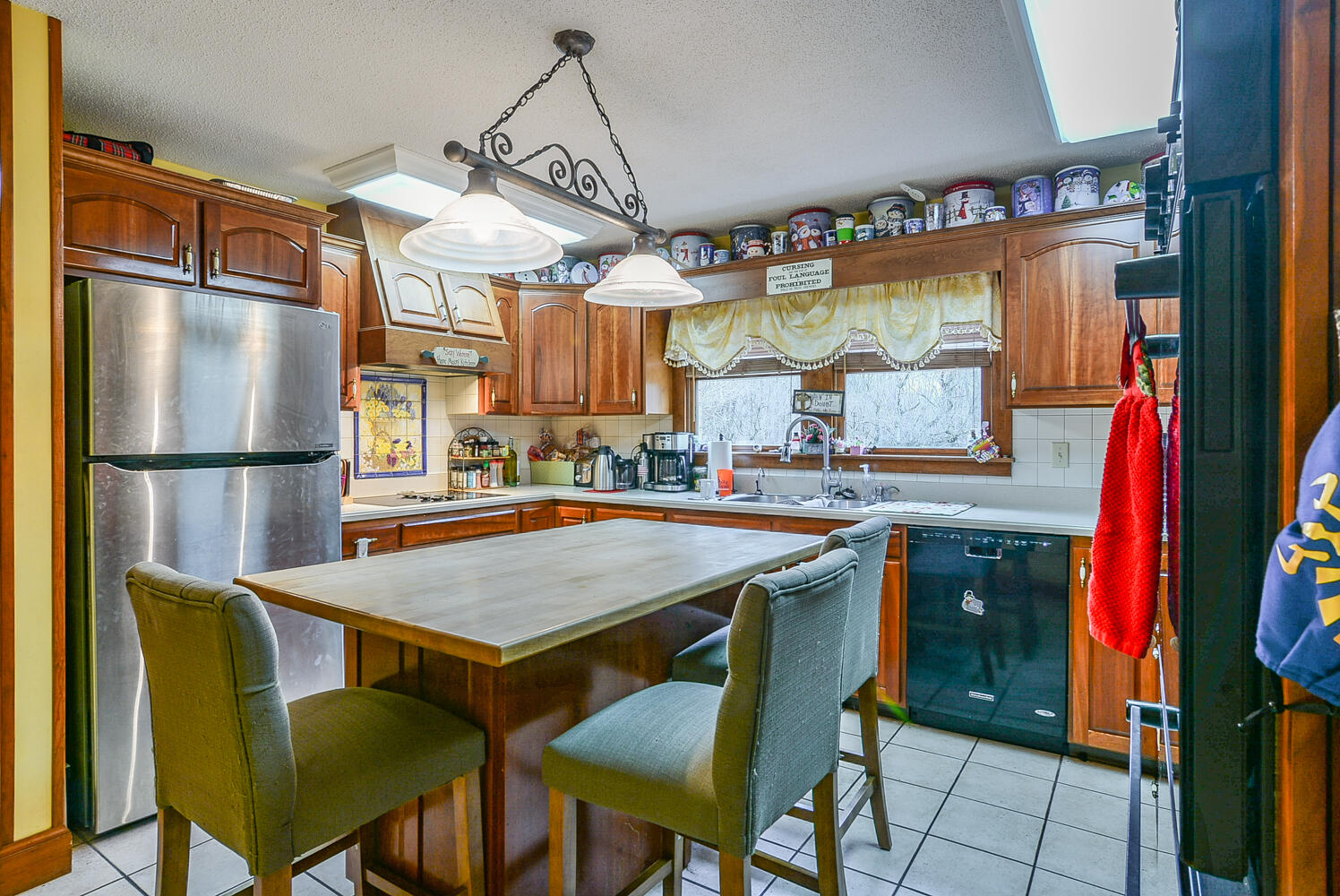 176 Harwood Road Gray, TN 37615 - Photo 16 of 47 176 Harwood kitchen 1