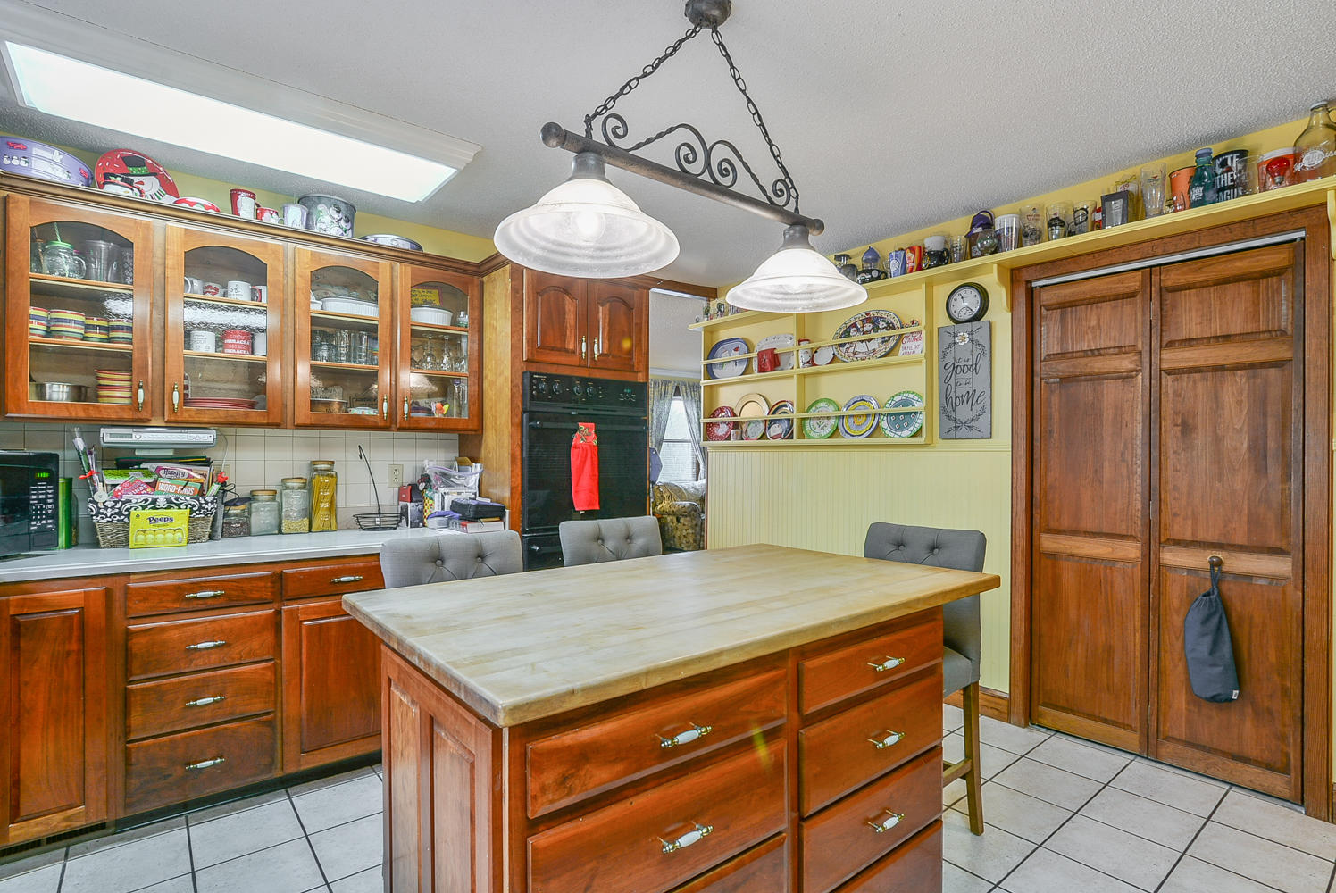 176 Harwood Road Gray, TN 37615 - Photo 17 of 47 176 Harwood kitchen 4