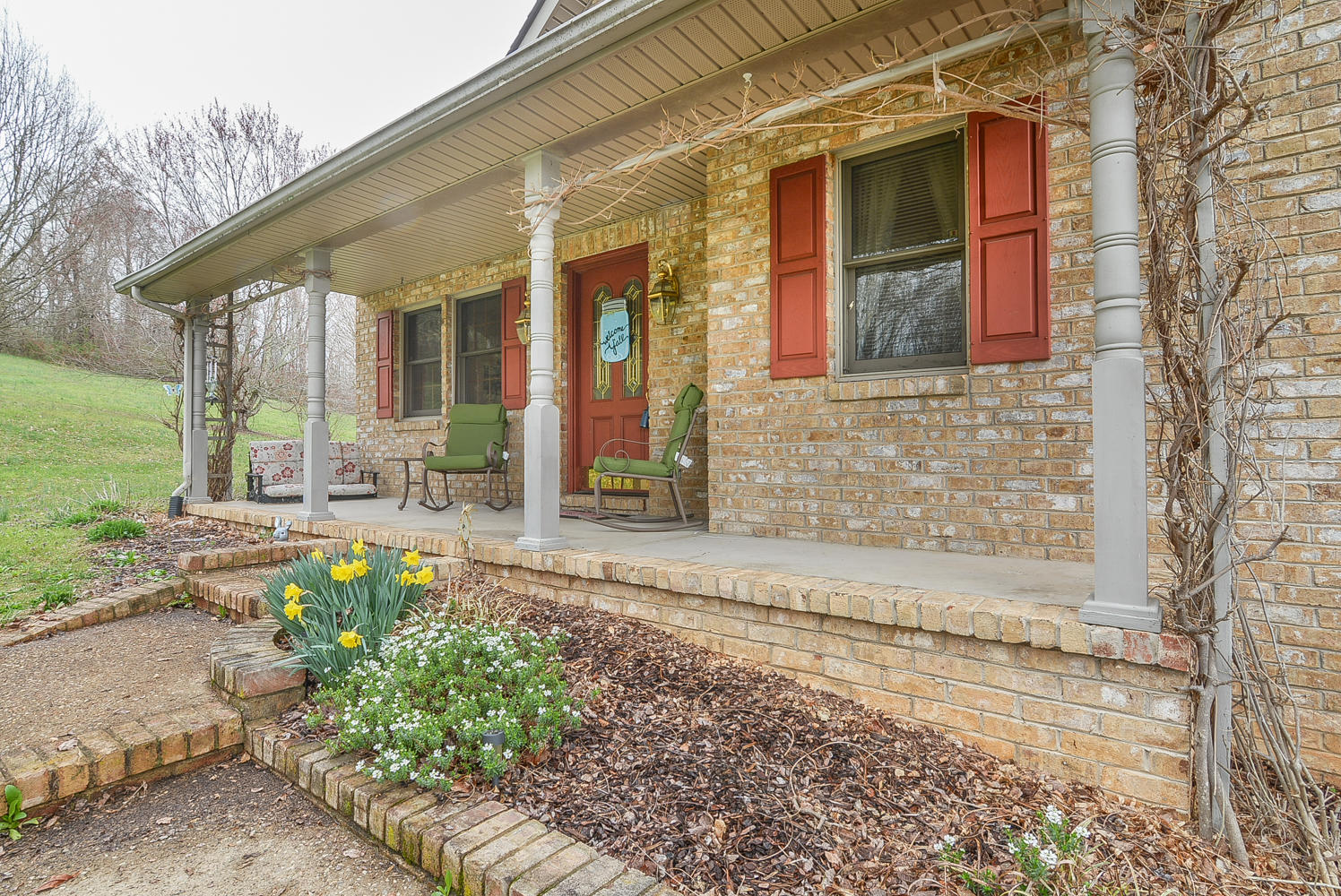 176 Harwood Road Gray, TN 37615 - Photo 2 of 47 176 Harwood front entry